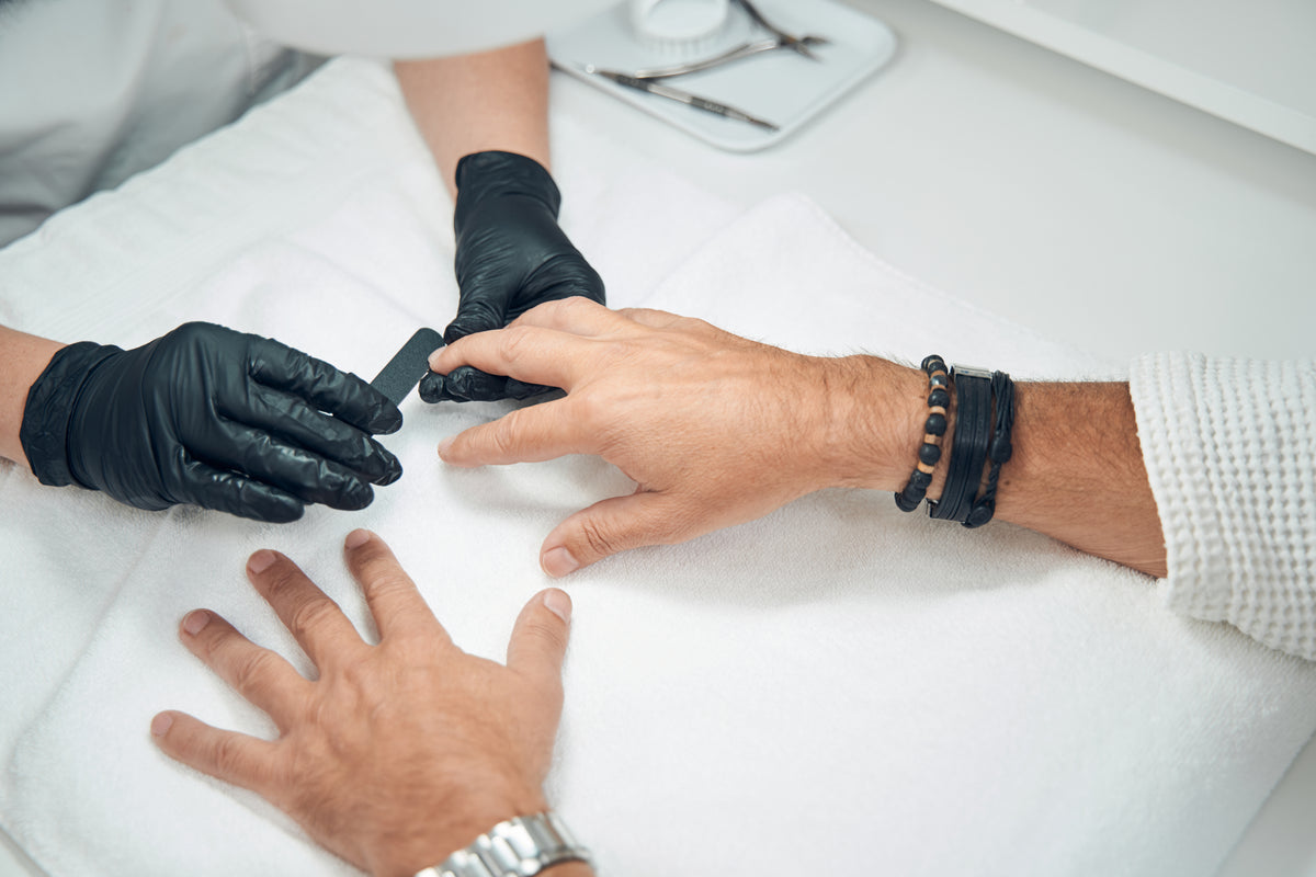 Gent Manicure